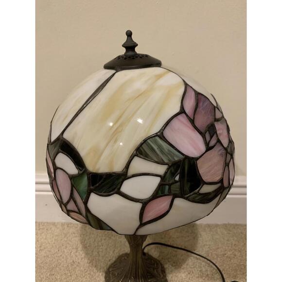 Tiffany style 16" Stained Slag Glass Table Accent Lamp Floral Design - Picture 6 of 15